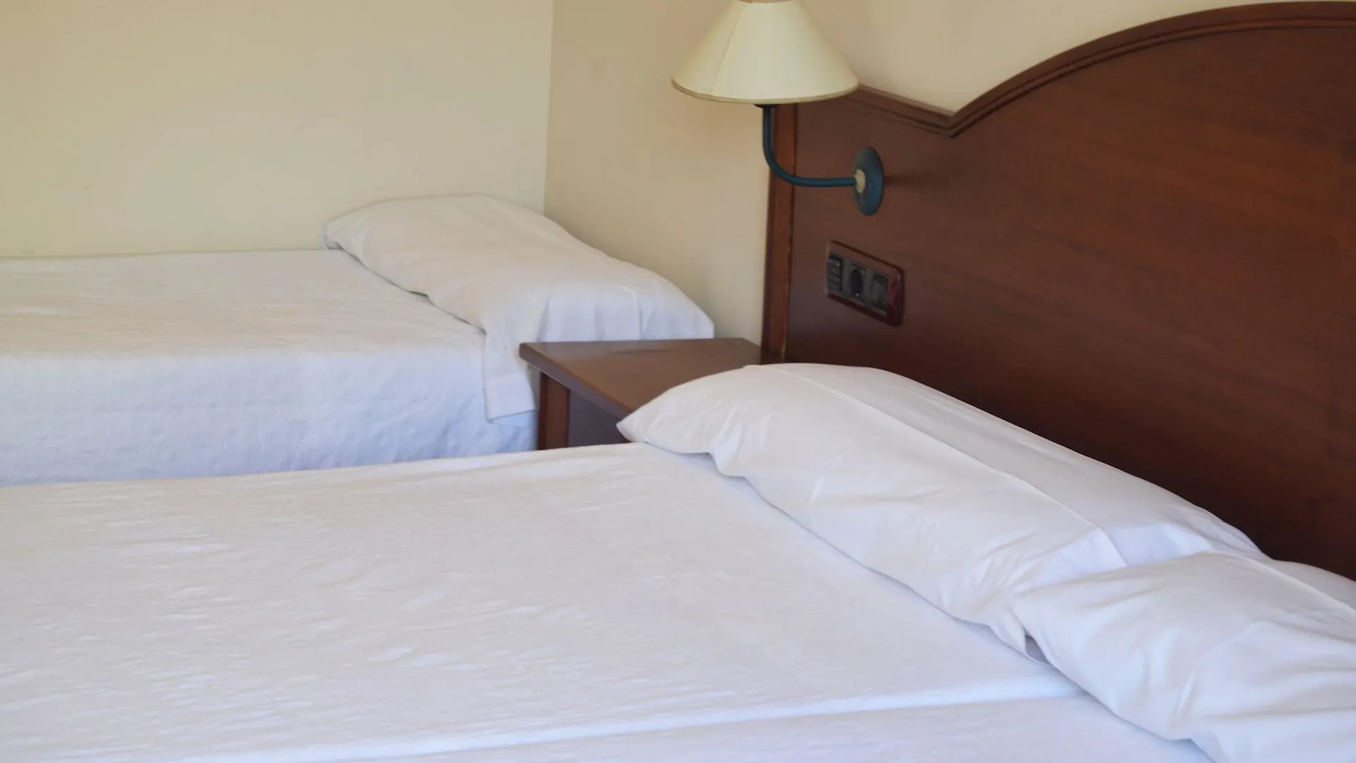 Hotel Reyes Ziries Albolote 3*,  Spain